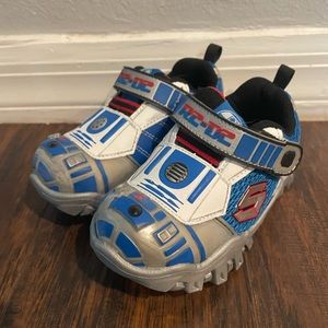 NWOT Sketchers Star Wars sneakers.